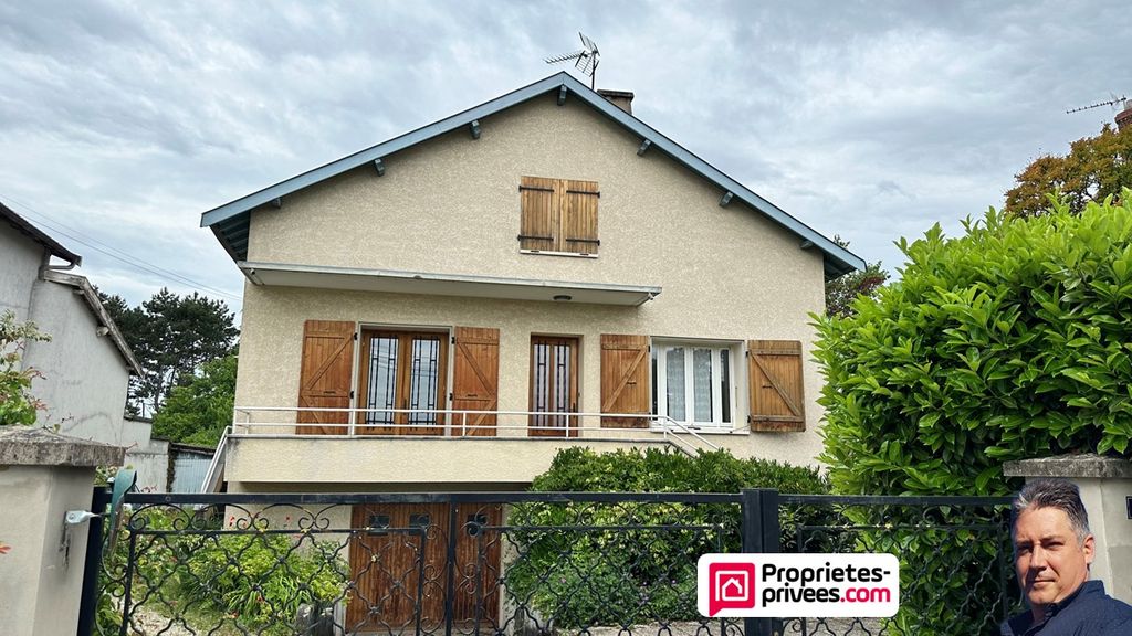 Achat maison à vendre 4 chambres 132 m² - Pont-de-Chéruy