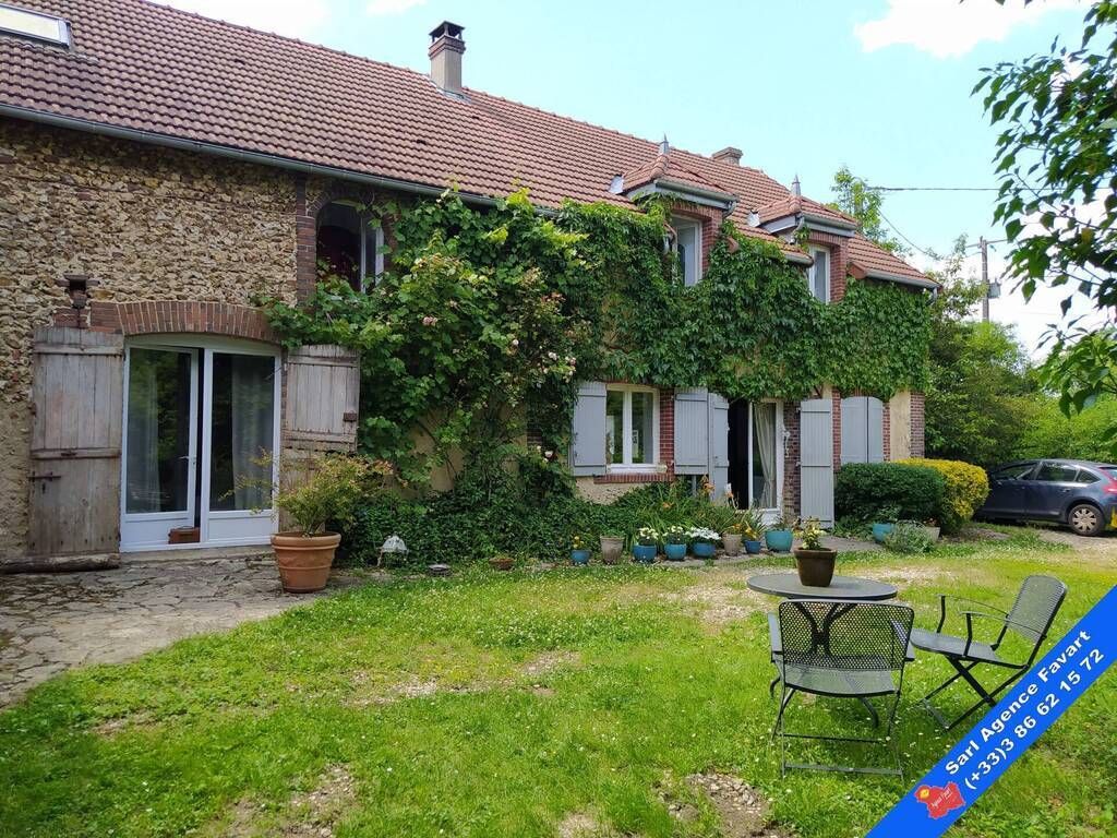 Achat maison à vendre 5 chambres 238 m² - Sépeaux-Saint-Romain