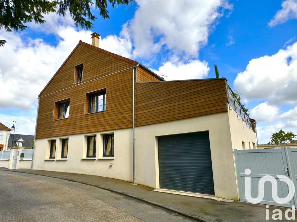 Achat maison à vendre 6 chambres 255 m² - Beaulieu-sur-Loire