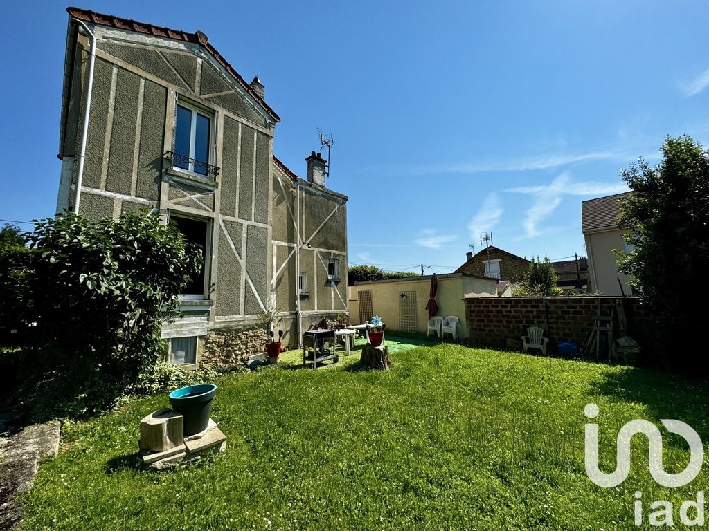 Achat maison à vendre 2 chambres 76 m² - Crécy-la-Chapelle