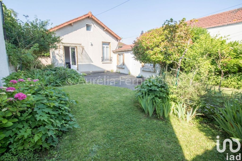 Achat maison à vendre 1 chambre 54 m² - Ormesson-sur-Marne