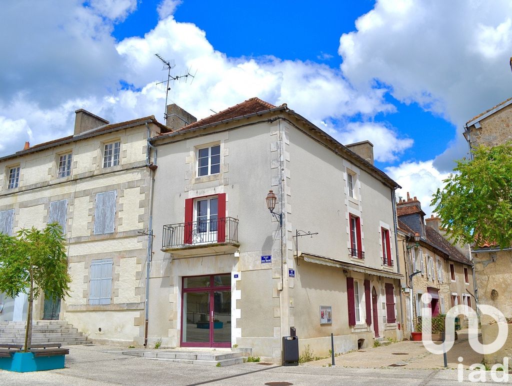 Achat maison à vendre 3 chambres 142 m² - Montmorillon