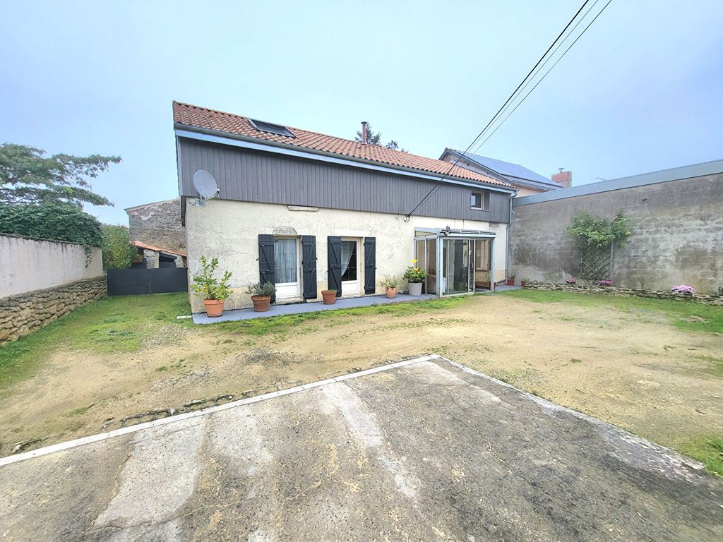 Achat maison à vendre 3 chambres 147 m² - Bellevigne-en-Layon