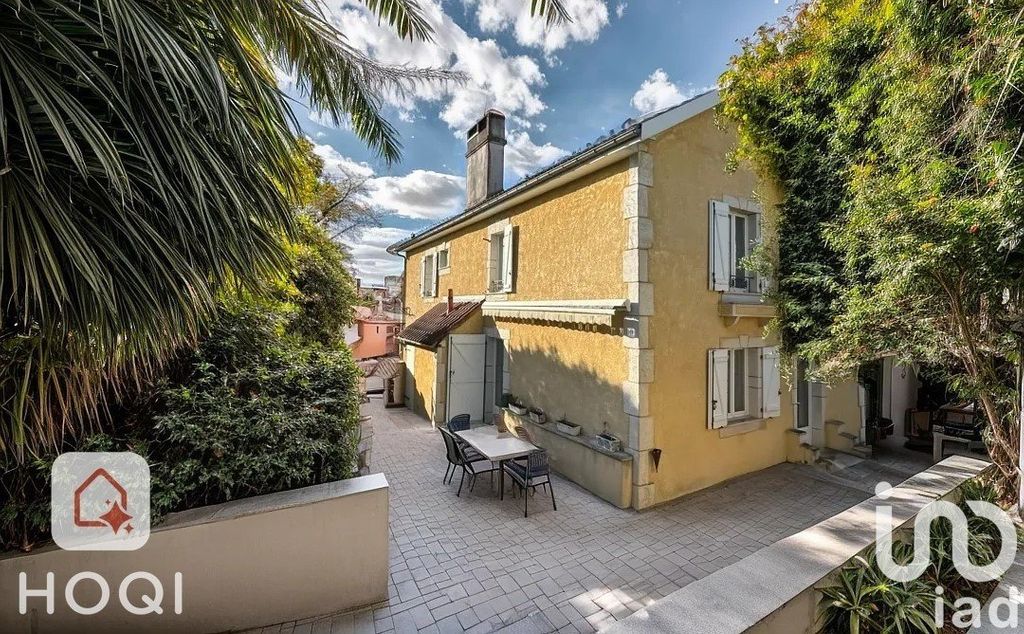 Achat maison à vendre 5 chambres 180 m² - Jurançon