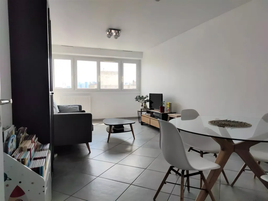 Achat appartement à vendre 3 pièces 64 m² - Colombes