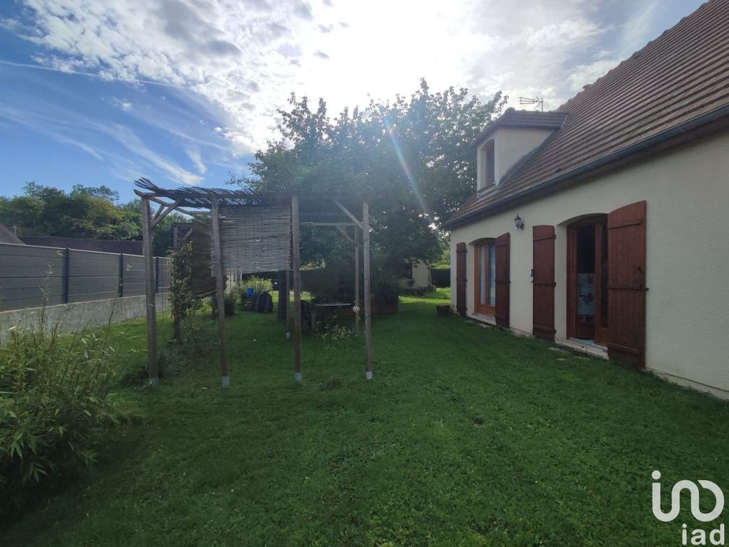 Achat maison à vendre 3 chambres 115 m² - Saint-Sauveur-lès-Bray