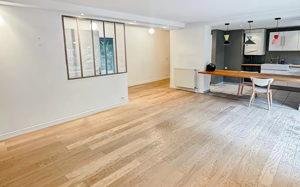 Achat appartement à vendre 5 pièces 97 m² - Saint-Denis