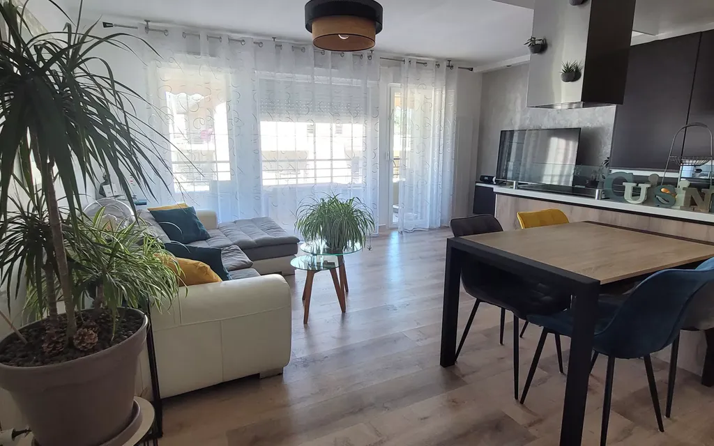 Achat appartement à vendre 3 pièces 64 m² - Vétraz-Monthoux