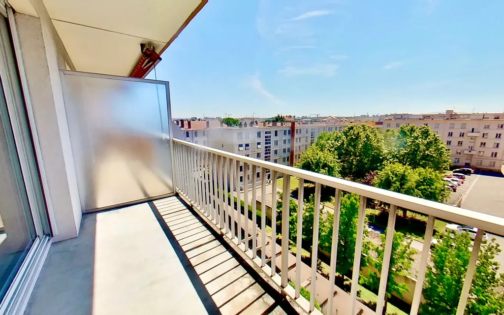 Achat appartement à vendre 3 pièces 76 m² - Lyon 8ème arrondissement