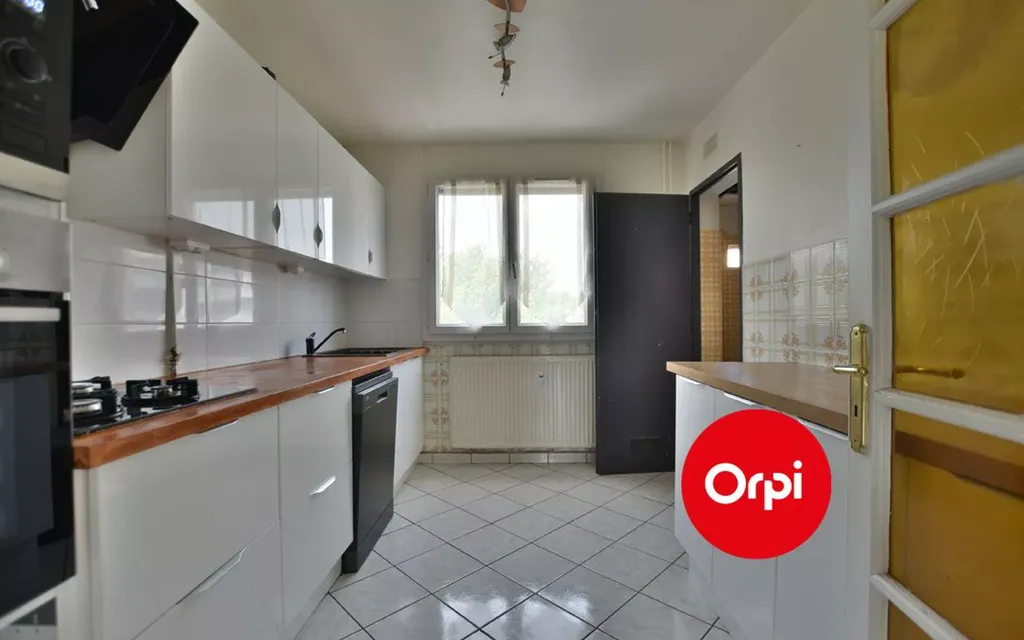 Achat appartement à vendre 4 pièces 78 m² - Saint-Priest