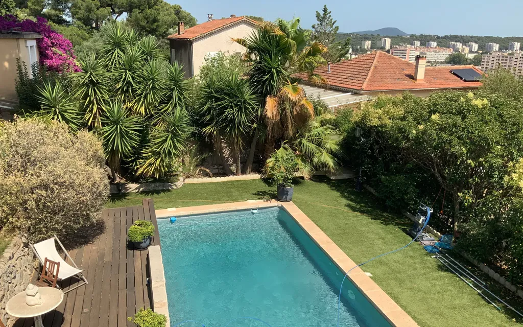 Achat maison à vendre 4 chambres 180 m² - Toulon