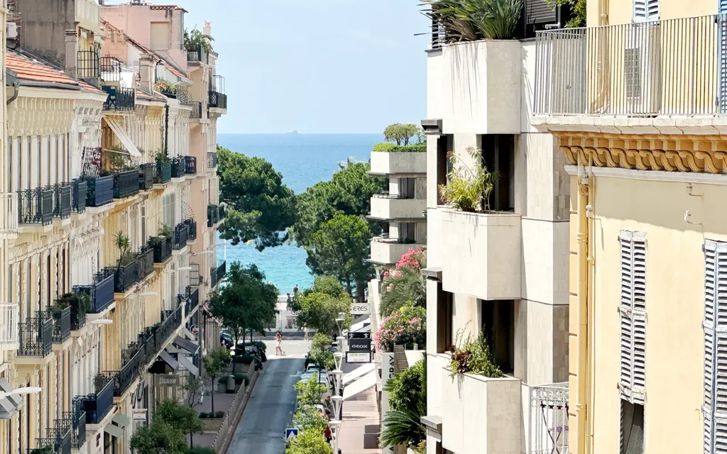 Achat appartement à vendre 5 pièces 108 m² - Cannes