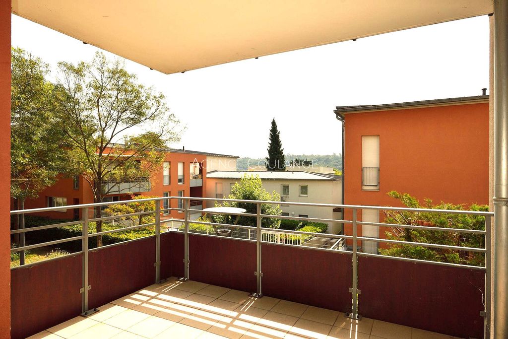 Achat appartement à vendre 4 pièces 84 m² - Collonges-au-Mont-d'Or