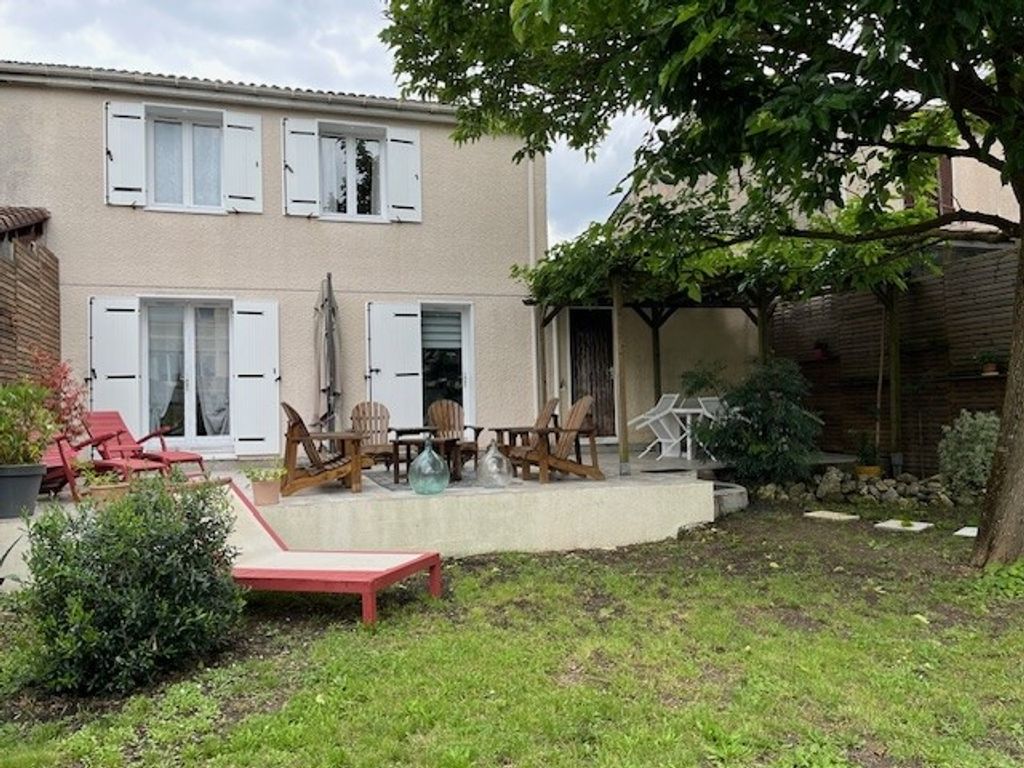 Achat maison à vendre 3 chambres 93 m² - Cognac