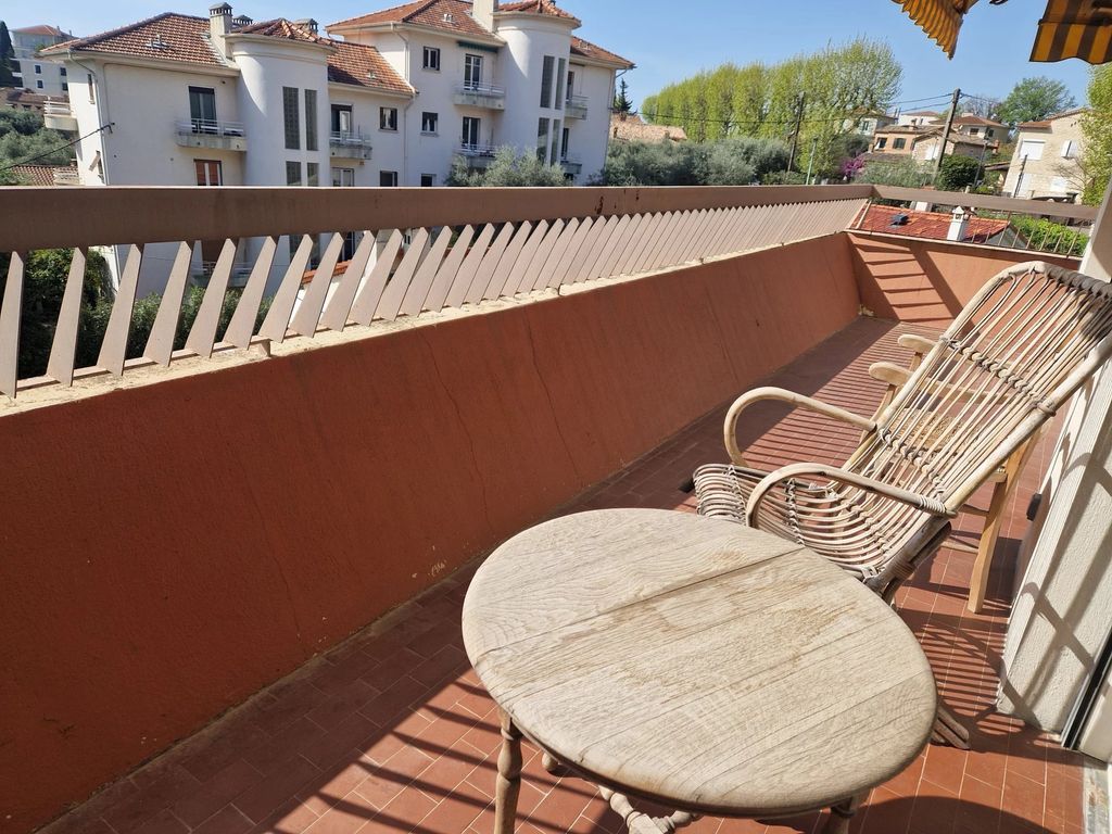 Achat appartement à vendre 4 pièces 89 m² - Vence