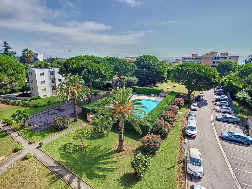 Achat appartement à vendre 3 pièces 69 m² - Antibes