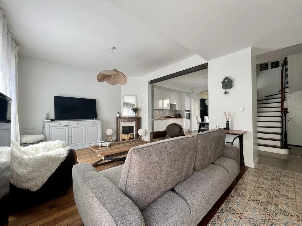 Achat maison à vendre 4 chambres 140 m² - Le Raincy