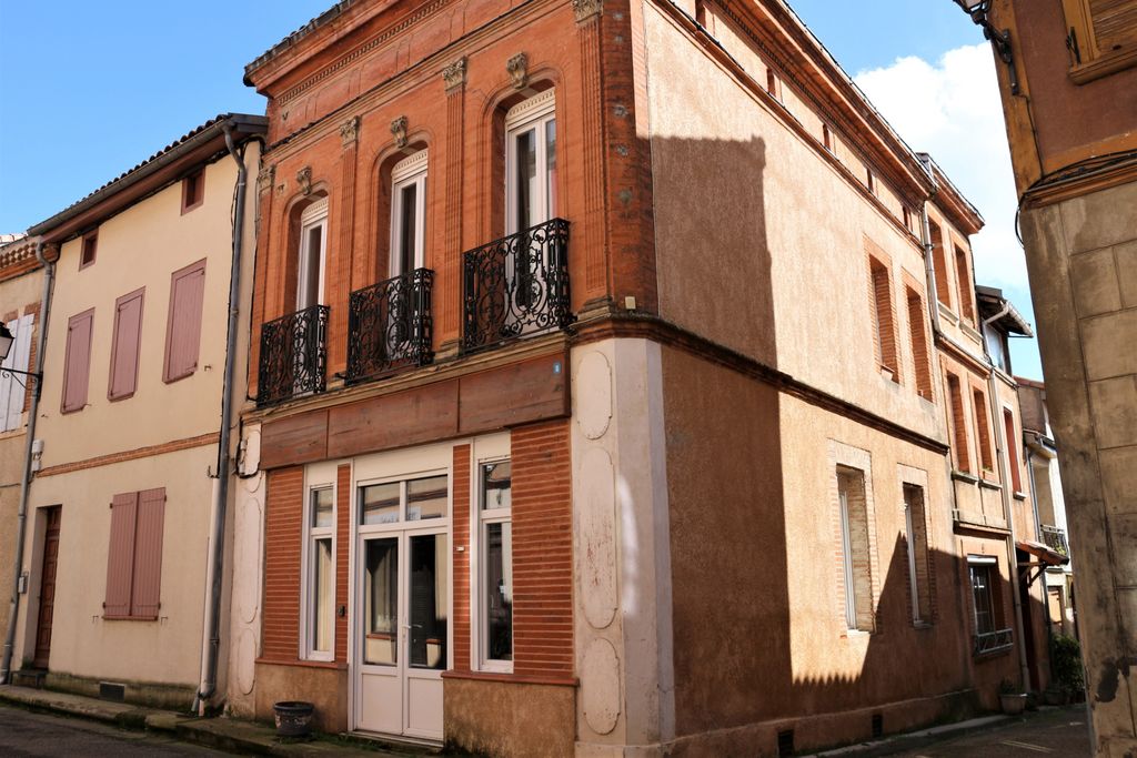 Achat maison à vendre 4 chambres 217 m² - Saint-Ybars