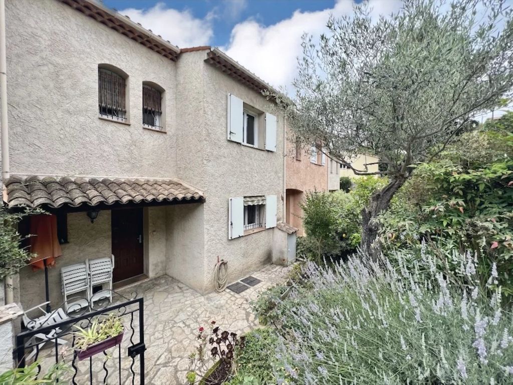 Achat maison à vendre 3 chambres 100 m² - Cagnes-sur-Mer