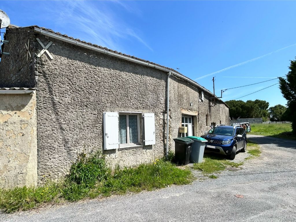 Achat maison à vendre 3 chambres 104 m² - Gémozac