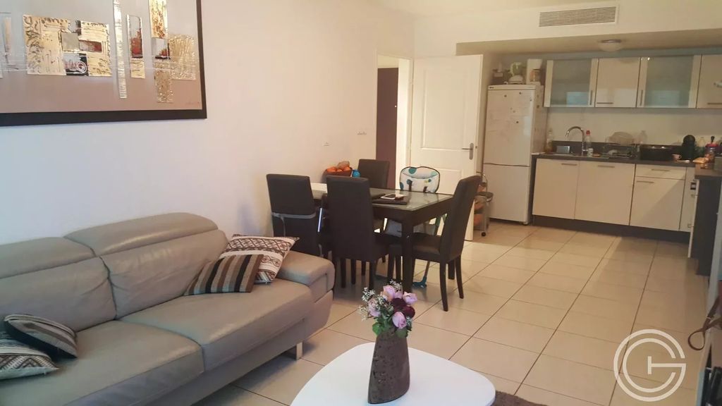 Achat appartement à vendre 3 pièces 59 m² - Nice