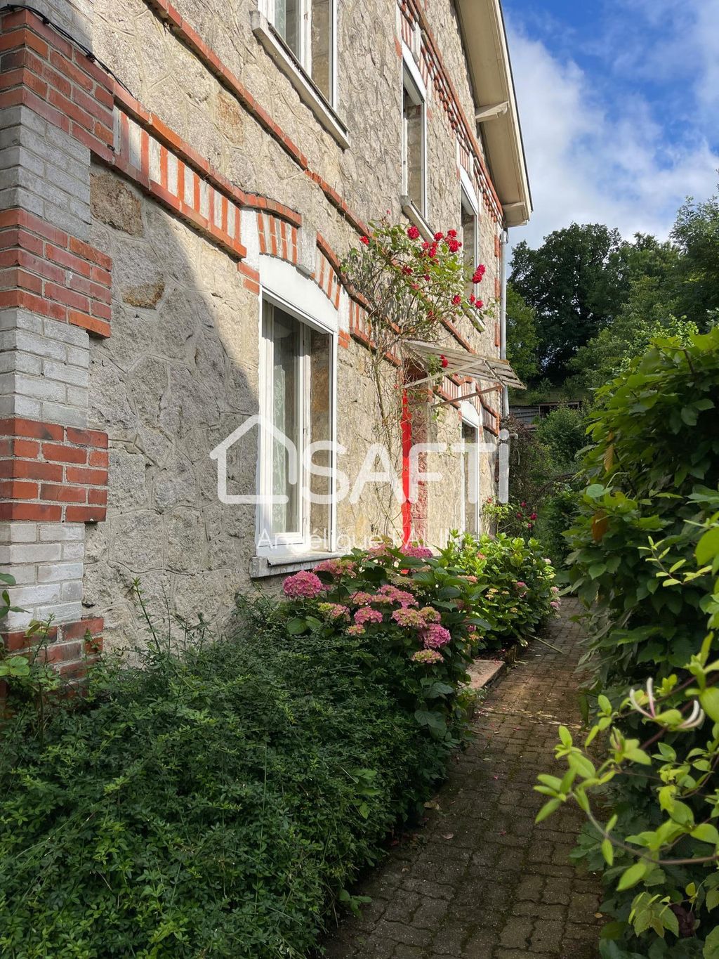 Achat maison à vendre 2 chambres 77 m² - Vienne-le-Château