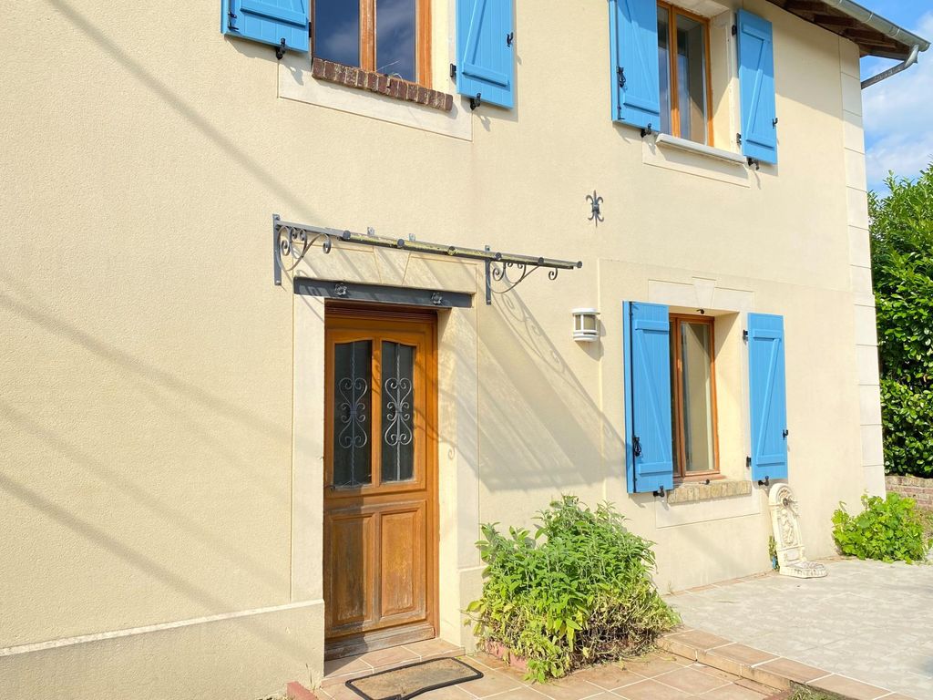 Achat maison à vendre 3 chambres 94 m² - Compiègne