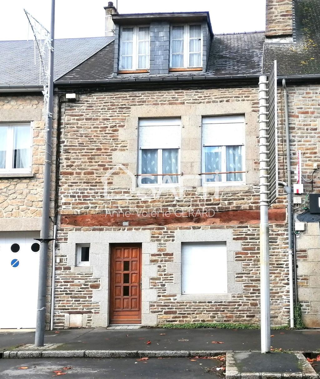 Achat maison à vendre 2 chambres 90 m² - Saint-Hilaire-du-Harcouët