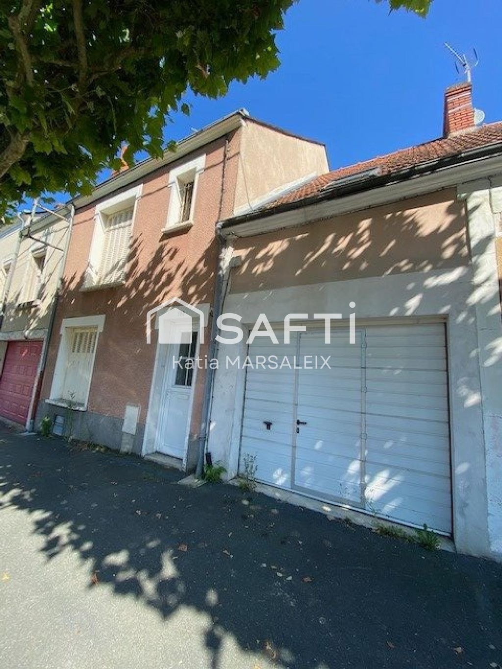 Achat maison à vendre 4 chambres 145 m² - Châteauroux