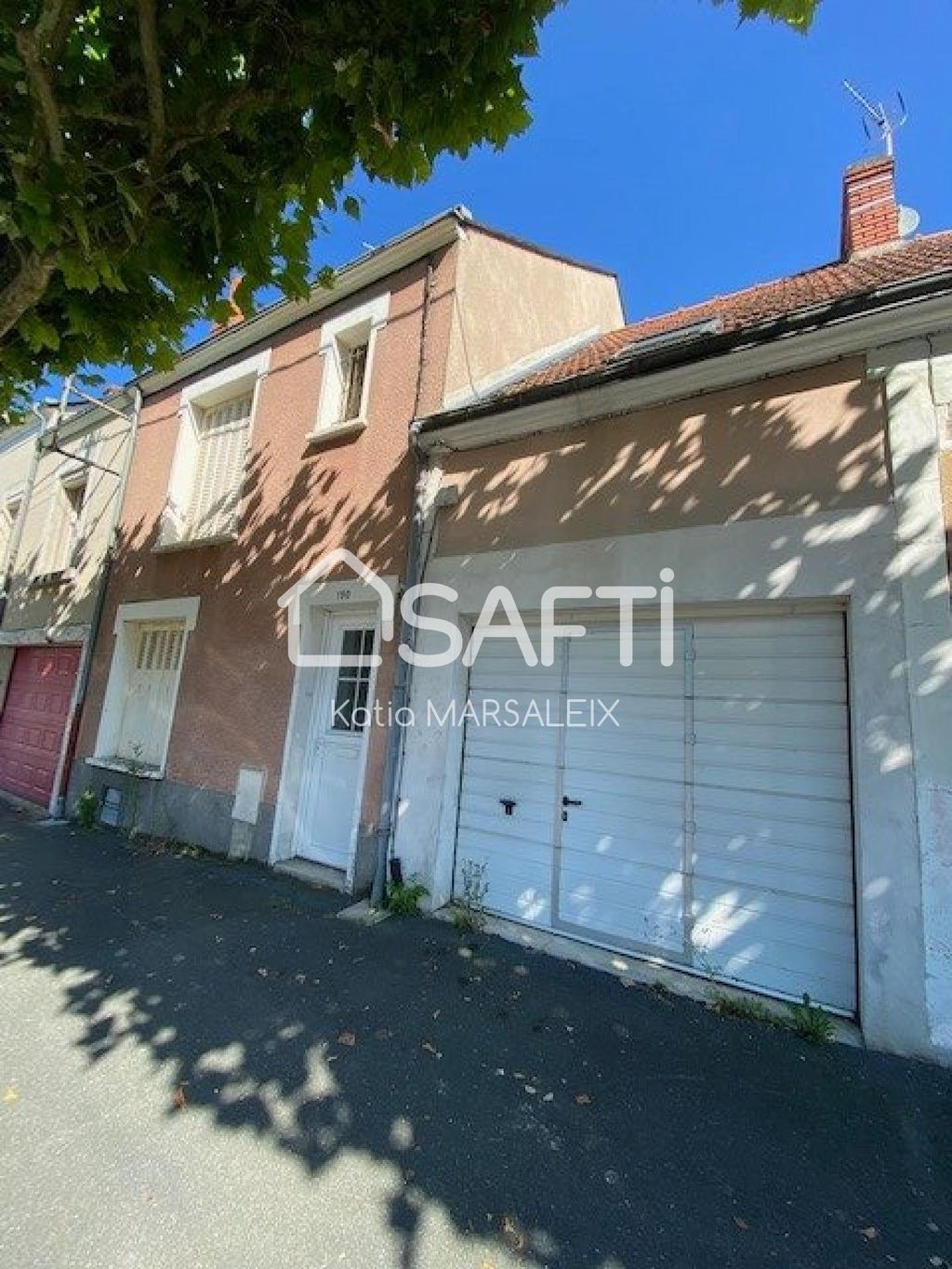 Achat maison à vendre 4 chambres 145 m² - Châteauroux