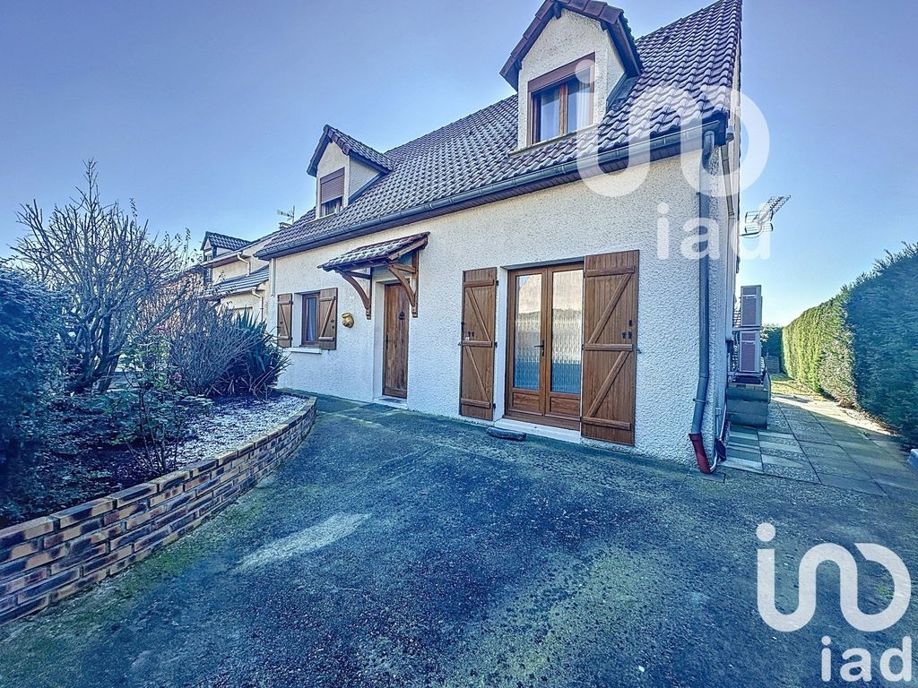 Achat maison à vendre 4 chambres 115 m² - Sainte-Geneviève-des-Bois