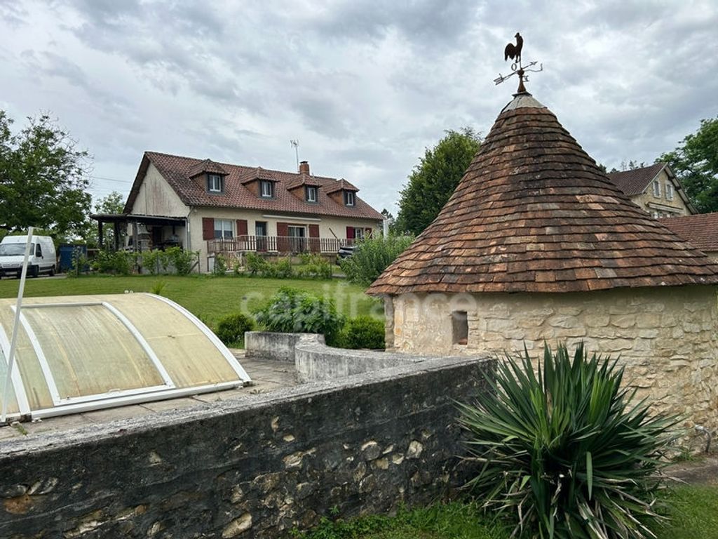 Achat maison à vendre 3 chambres 197 m² - Cubjac-Auvézère-Val d'Ans