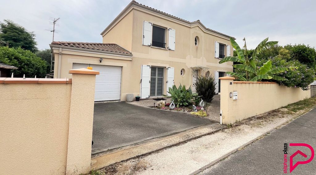 Achat maison à vendre 4 chambres 159 m² - Saint-Quentin-de-Baron