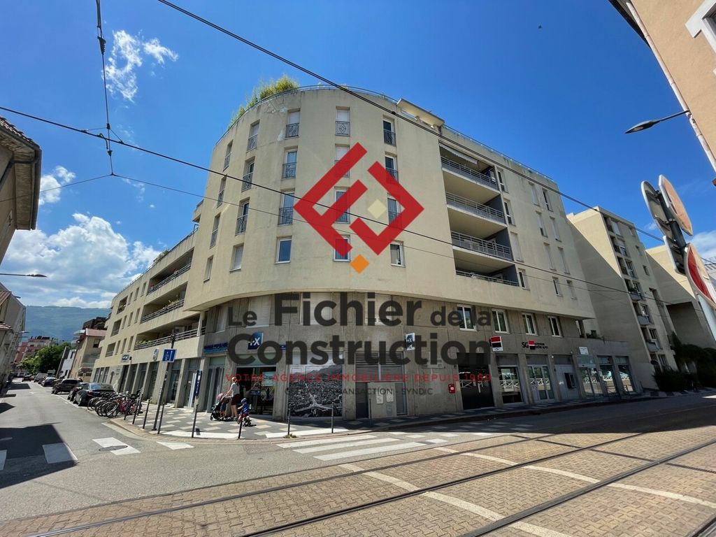 Achat appartement à vendre 3 pièces 72 m² - Grenoble