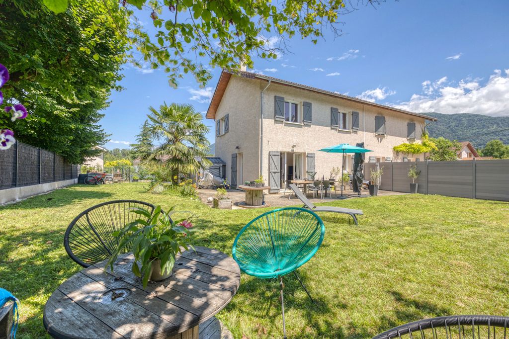 Achat maison à vendre 4 chambres 98 m² - La Terrasse