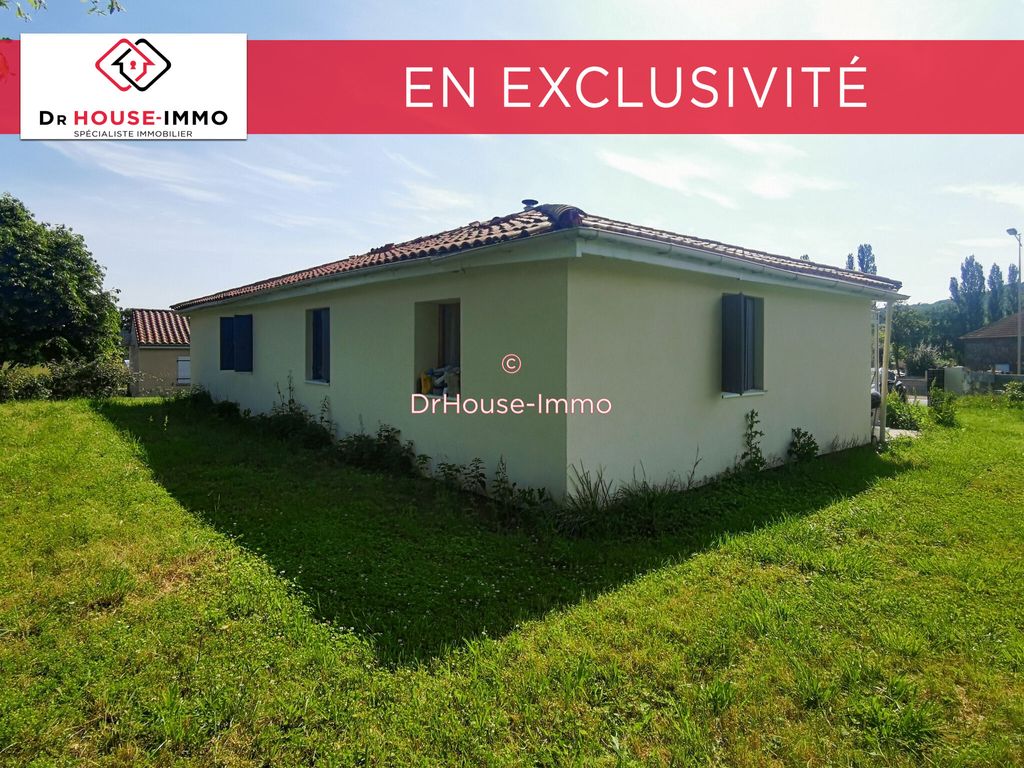 Achat maison à vendre 3 chambres 104 m² - Saint-Denis-Combarnazat