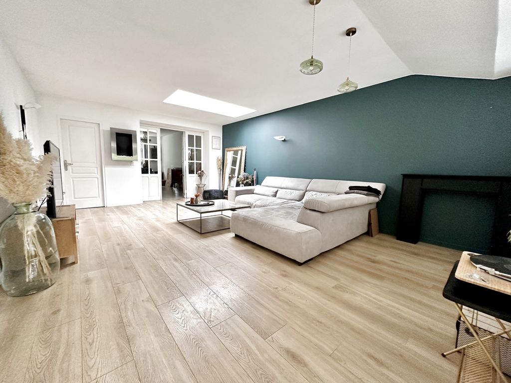 Achat maison à vendre 3 chambres 118 m² - Villeneuve-d'Ascq