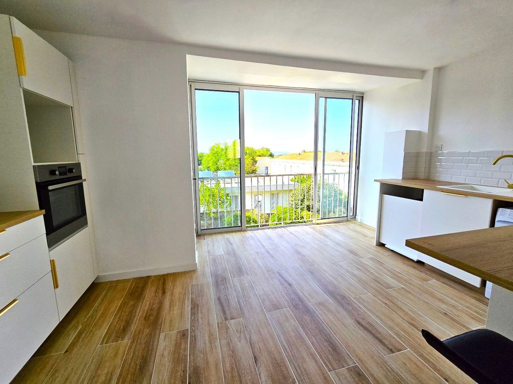 Achat appartement à vendre 3 pièces 70 m² - Sète