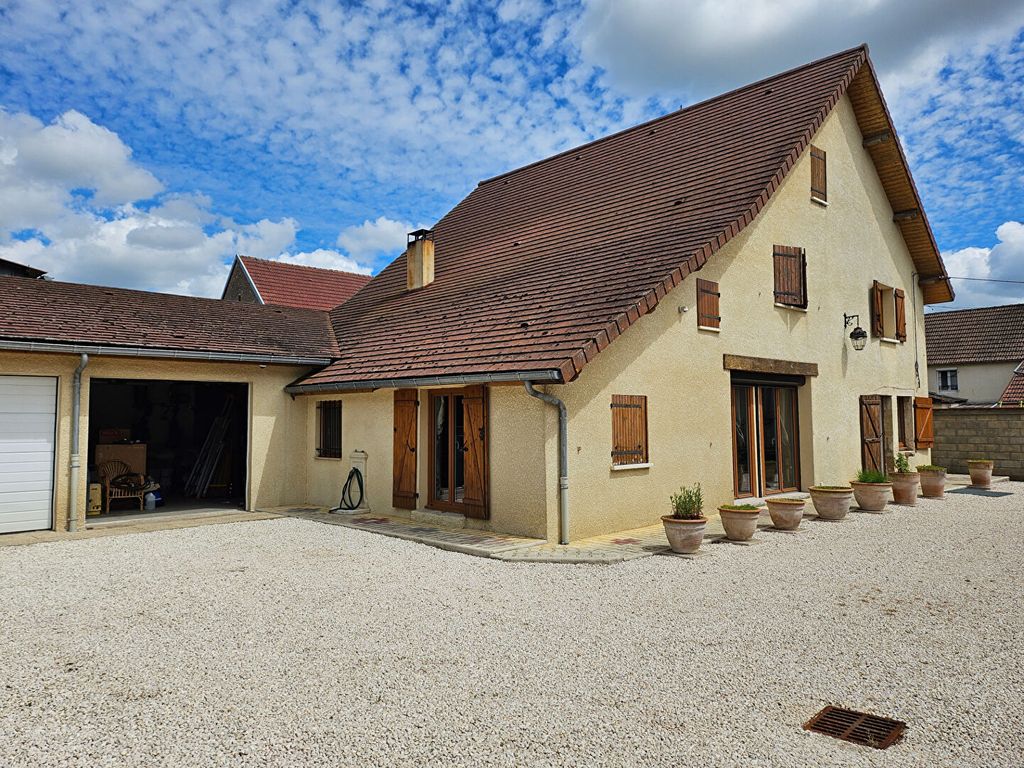 Achat maison à vendre 3 chambres 167 m² - Saint-Sauveur