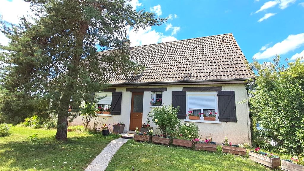 Achat maison à vendre 4 chambres 125 m² - Rueil-la-Gadelière