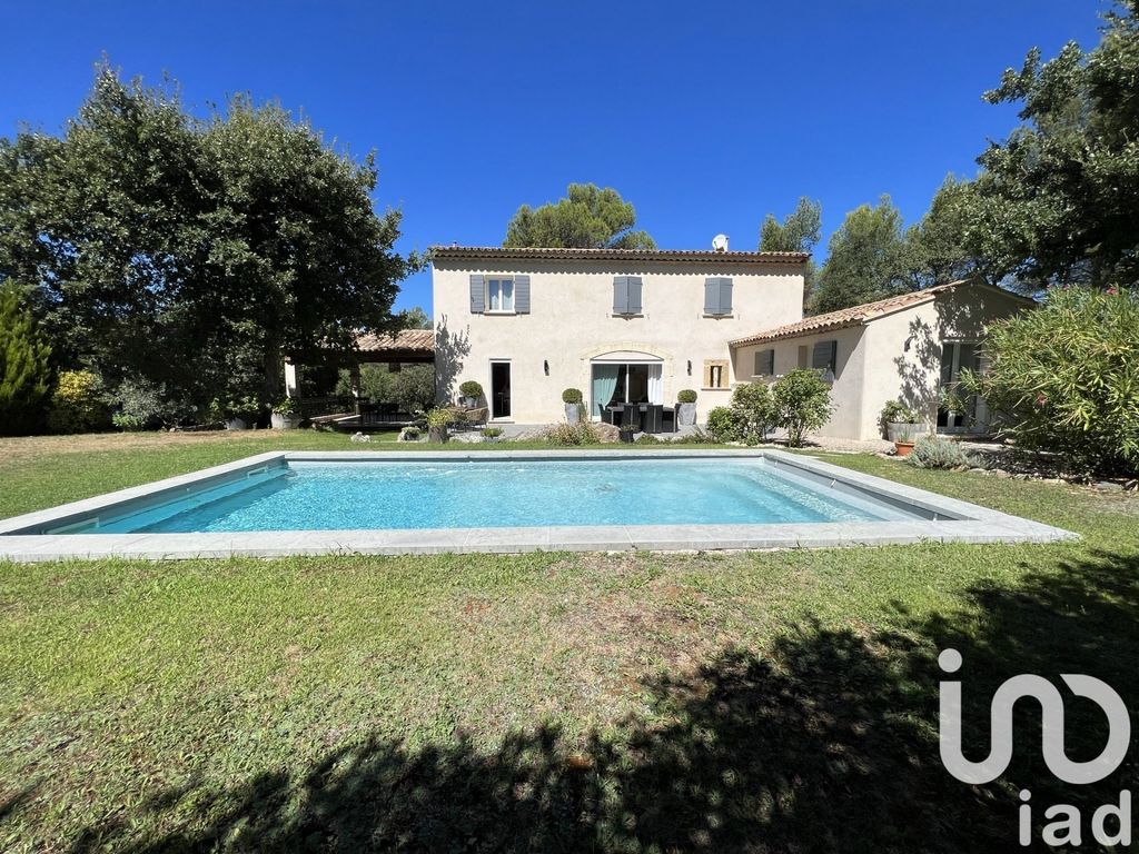 Achat maison à vendre 4 chambres 160 m² - Peyrolles-en-Provence