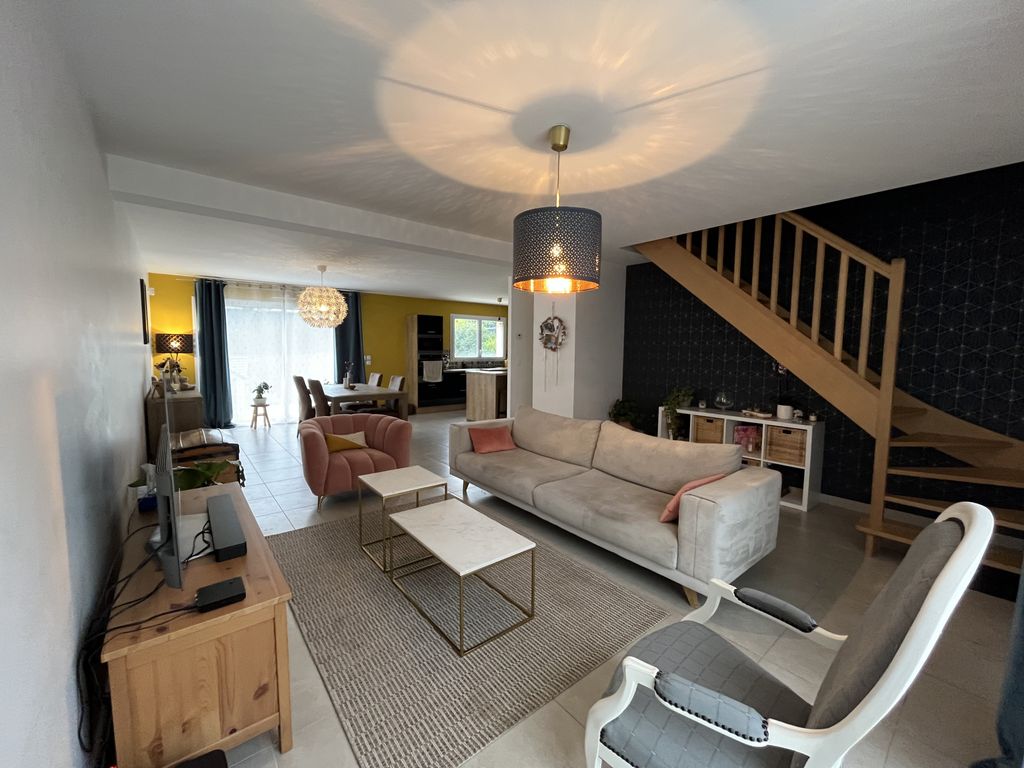 Achat maison à vendre 4 chambres 130 m² - Longuenée-en-Anjou