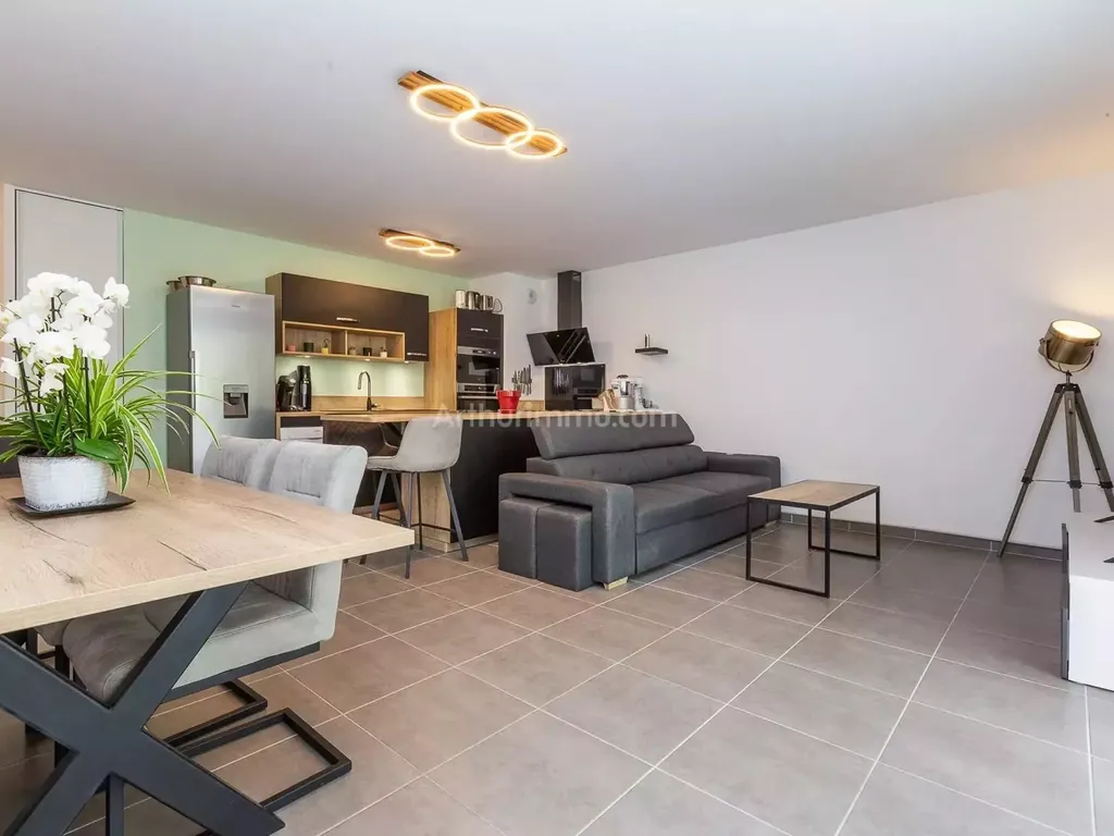 Achat appartement à vendre 3 pièces 68 m² - La Ravoire