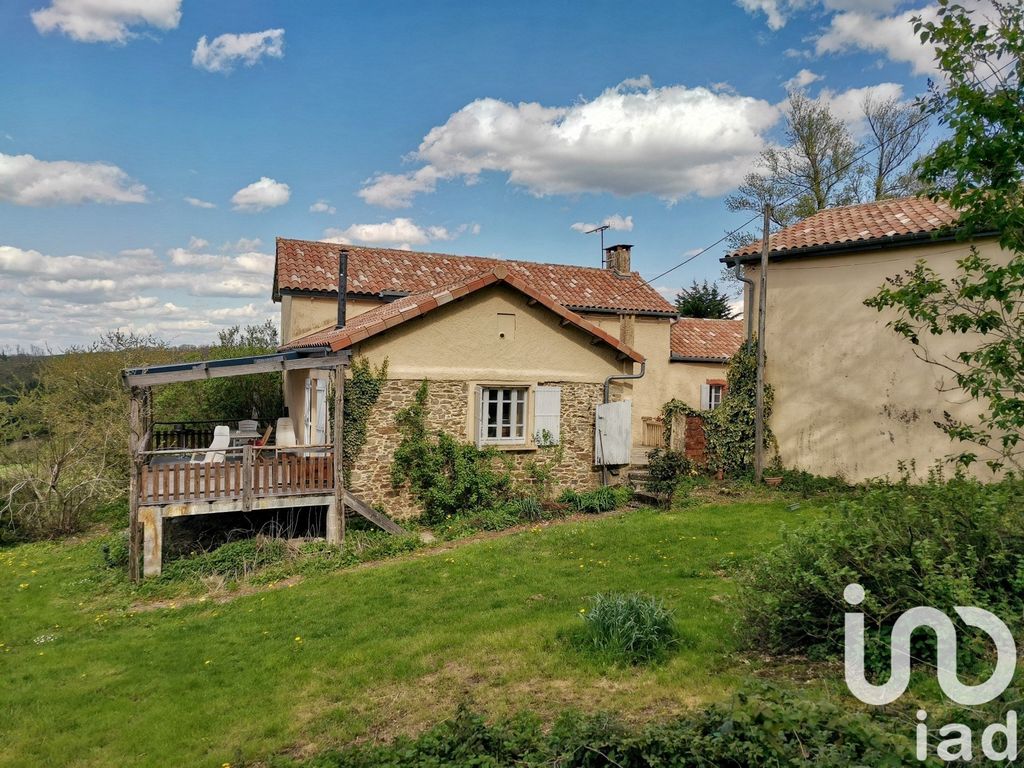 Achat maison à vendre 6 chambres 233 m² - Curvalle