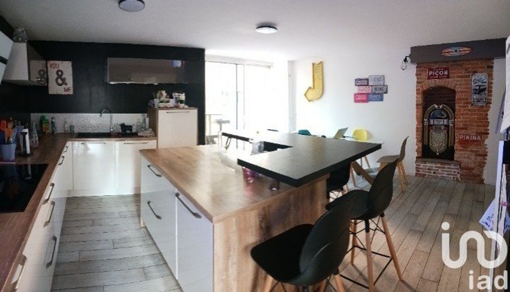 Achat maison à vendre 5 chambres 200 m² - Bressuire