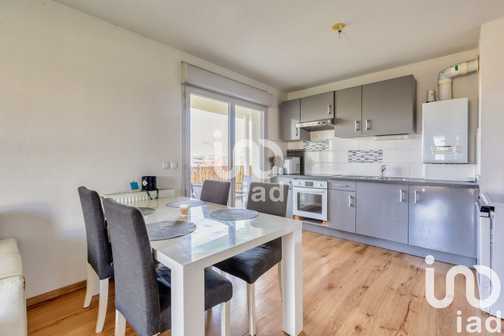 Achat appartement à vendre 2 pièces 52 m² - Villenave-d'Ornon