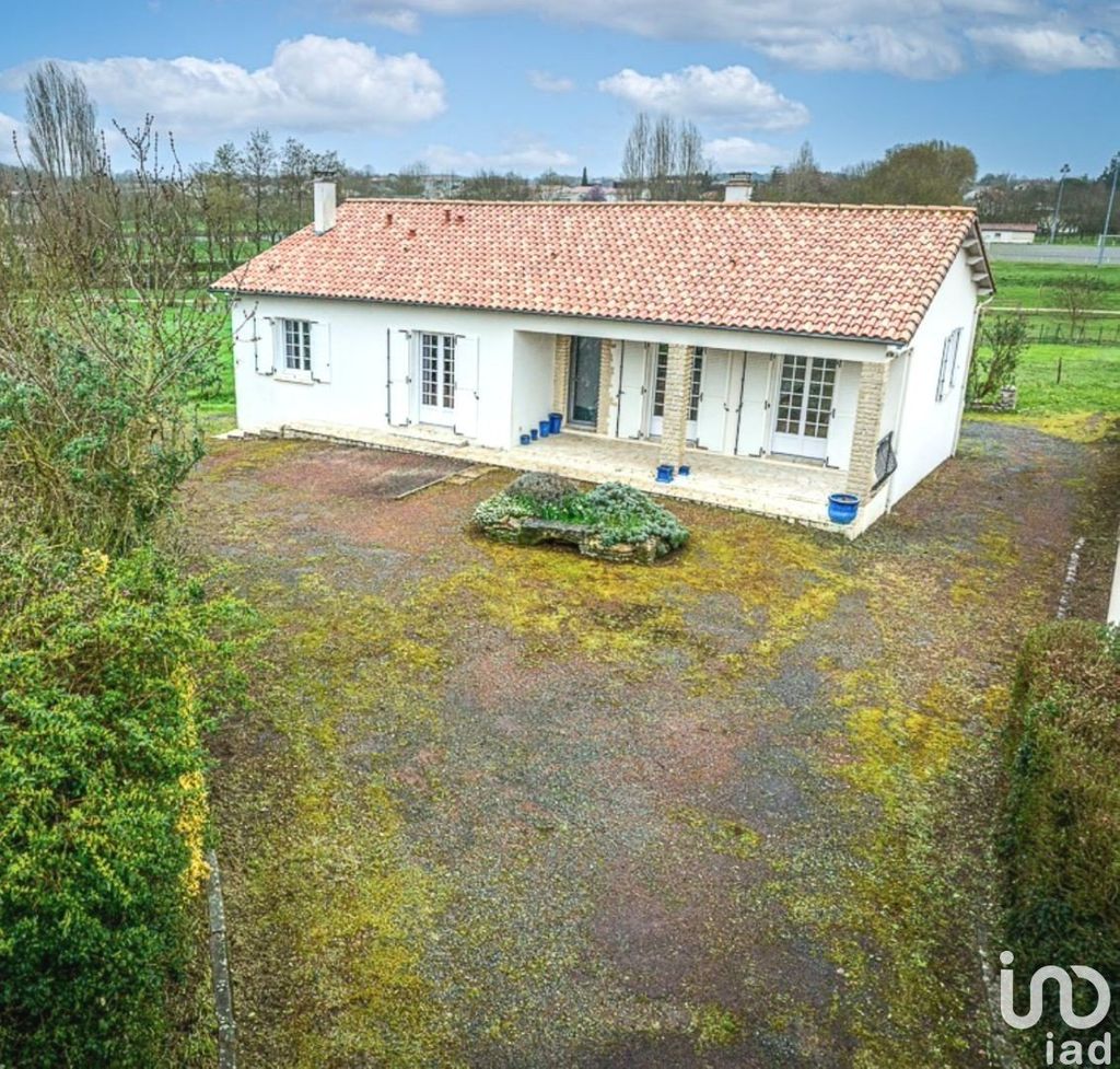 Achat maison à vendre 4 chambres 160 m² - Aiffres