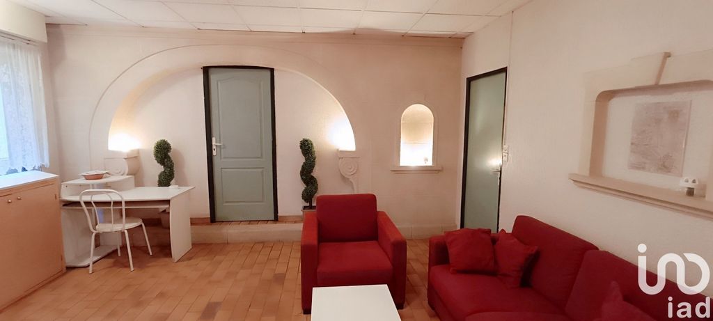 Achat appartement à vendre 2 pièces 49 m² - Nîmes