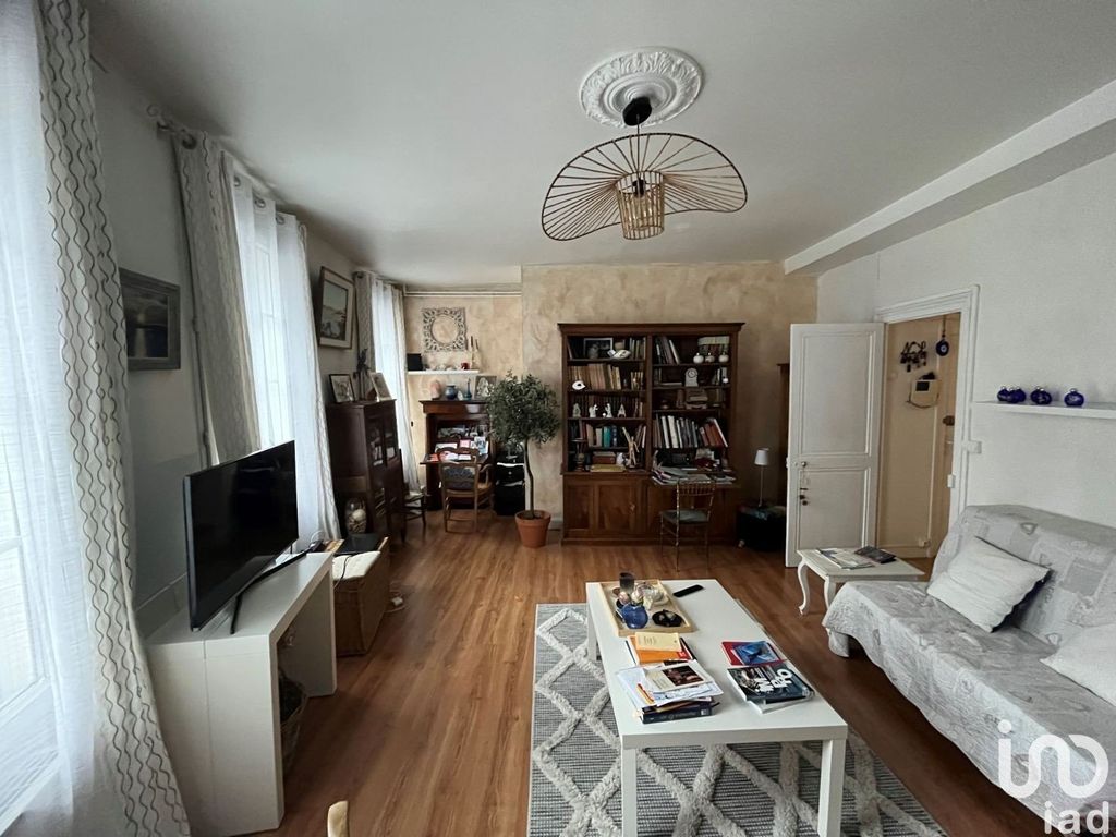 Achat maison à vendre 2 chambres 93 m² - Angoulême