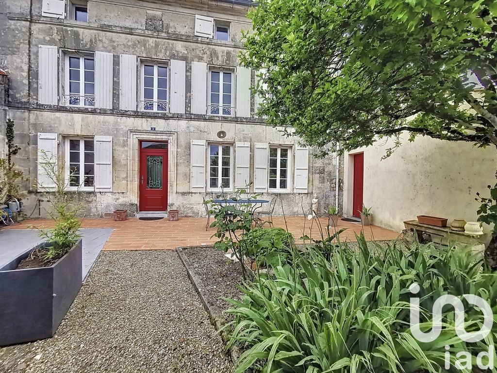 Achat maison à vendre 3 chambres 157 m² - Saint-Même-les-Carrières